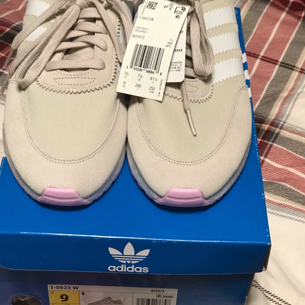 Adidas woman original shoes